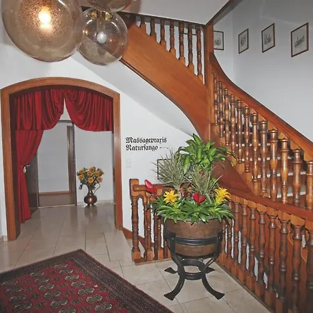 Appartementhaus Uttenthaler Бад-Фюссинг